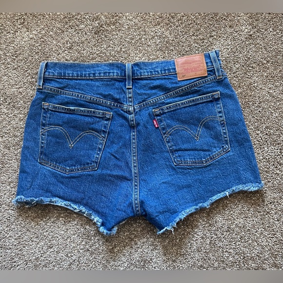 Women’s Levi’s 501 High Waisted Fringe Jean Shorts w/ Button Fly Western Sz 31 - Picture 4 of 12